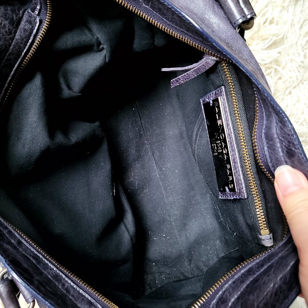 Authentic Balenciaga Classic City Bag - Picture 12 of 16